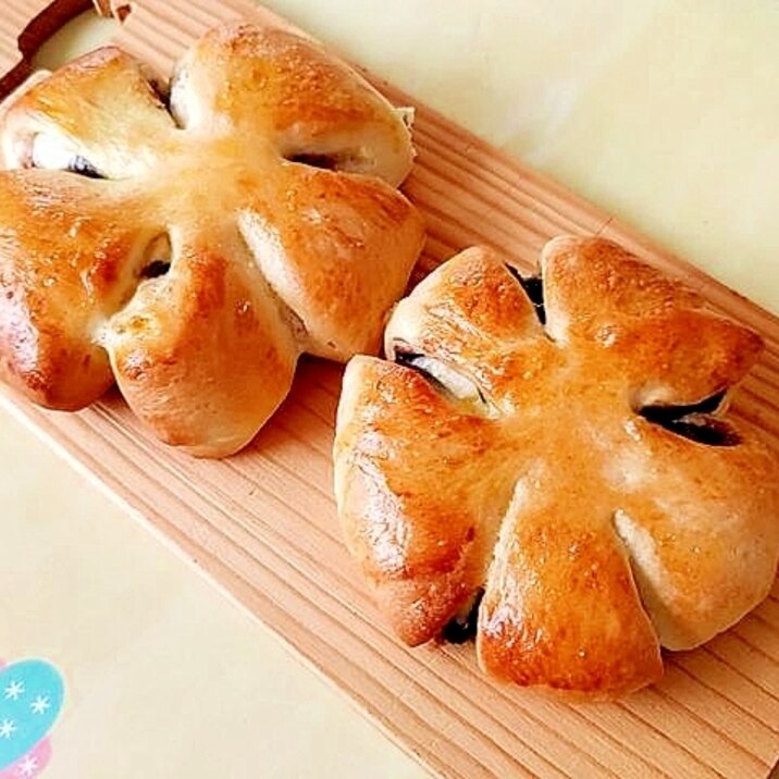 クリチと残り物のあんこで!花形の可愛いアンパン♪